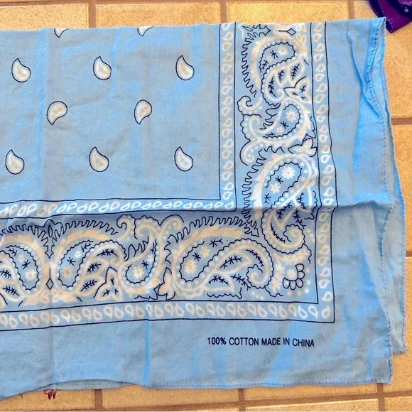 Set of 7 Cotton Paisley Bandanas - Picture 3 of 7